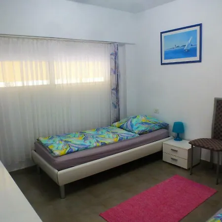 Unique Great Floor By The Ocean With Open Terrace. Separate Entrance. Adults Only Willa